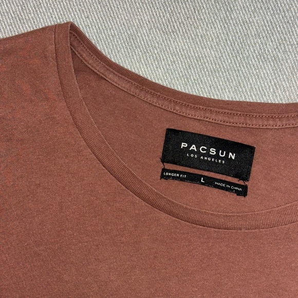 maroon/brown pacsun crew neck tee - Picture 3 of 3